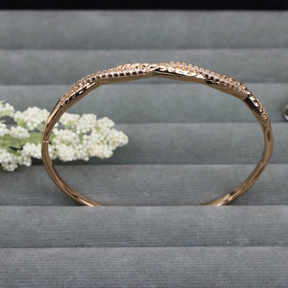 Elegant Rose Gold Bangle with Sparkling Twisted Chain Design, XPBL0509 - Picture 12 of 12